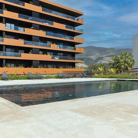 Serenity Madeira Pool, Ac & Family Friendly Apartment *