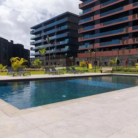 Serenity Madeira Pool, Ac & Family Friendly Apartment *