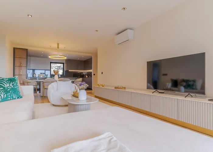 Serenity Madeira 公寓 *